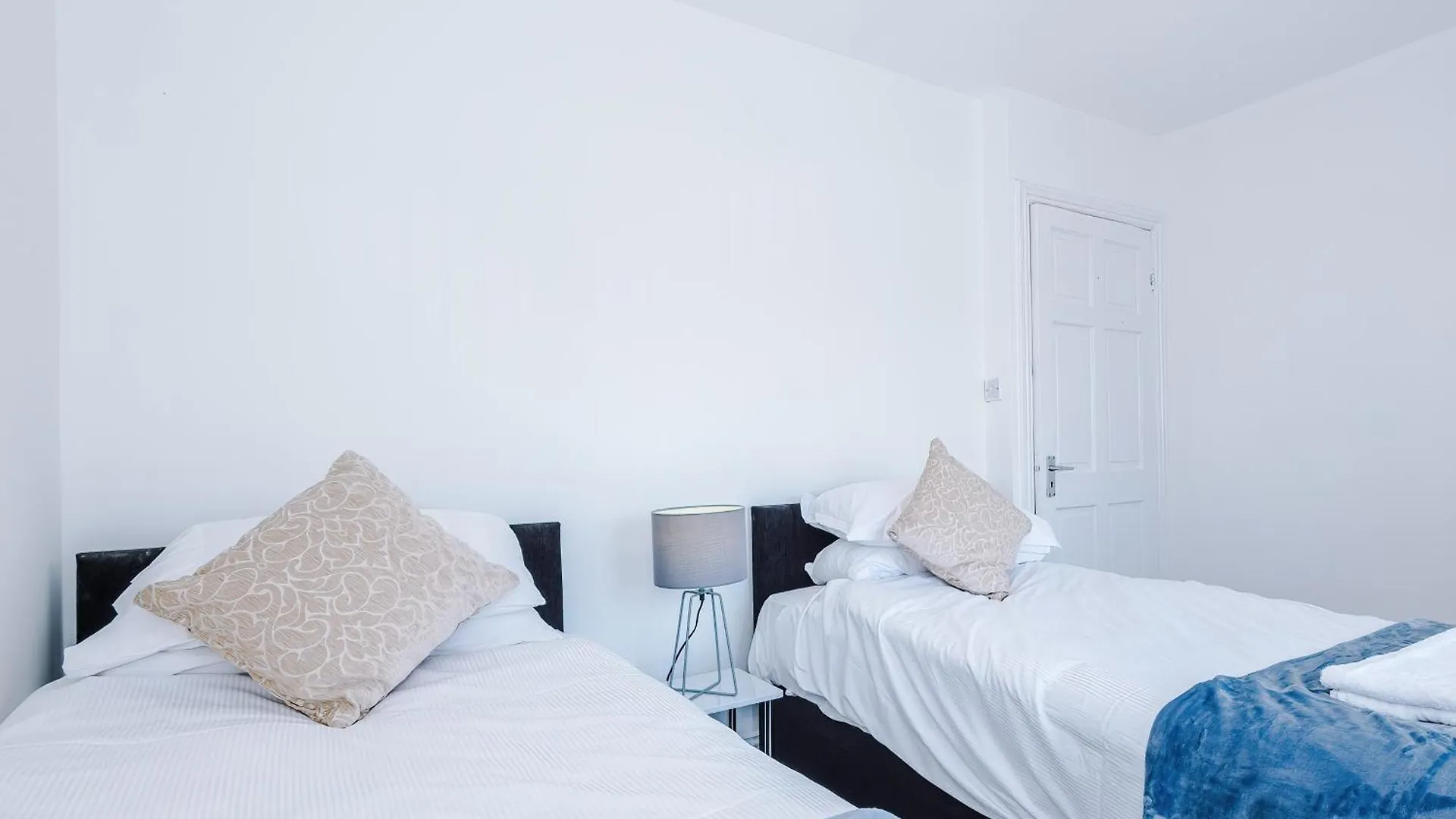Sleeps 10, 5 Beds, Free Parking, Contractors Villa Skipton Holiday home